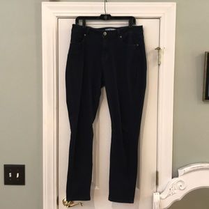 CAbi Curvy Skinny Jeans!